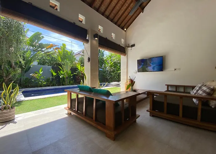 Spacious In Petitenget Location Villa Seminyak (Bali)