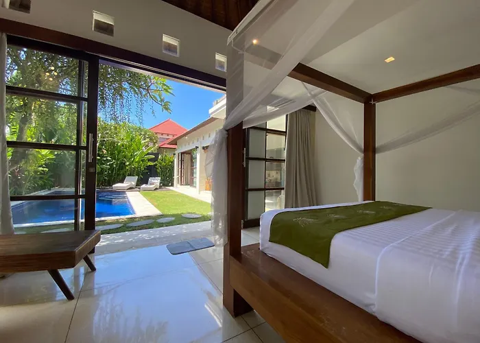 Villa Spacious In Petitenget Location
