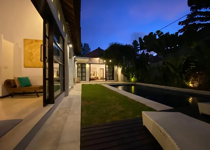 Spacious In Petitenget Location Villa Seminyak (Bali)