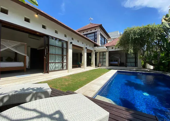 Villa Spacious In Petitenget Location