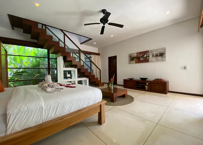 Spacious In Petitenget Location Villa